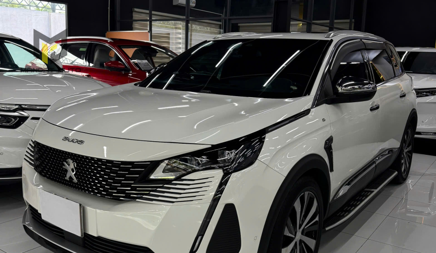 PEUGEOT 5008 - GT 1.6AT - 2024