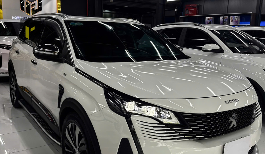 PEUGEOT 5008 - GT 1.6AT - 2024