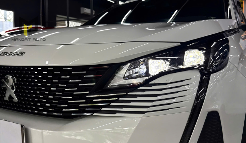 PEUGEOT 5008 - GT 1.6AT - 2024