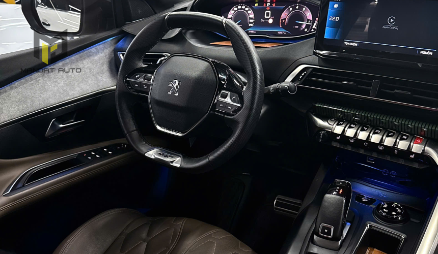 PEUGEOT 5008 - GT 1.6AT - 2024