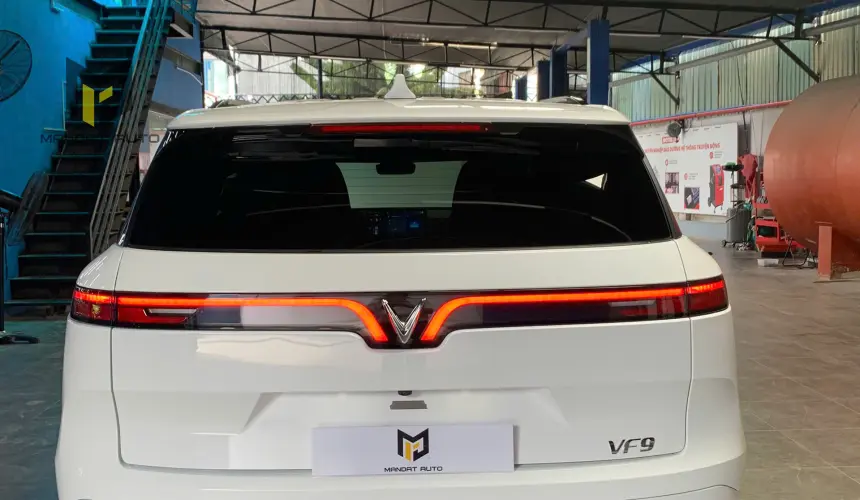 VINFAST VF9 - PLUS 6 GHẾ - 2025