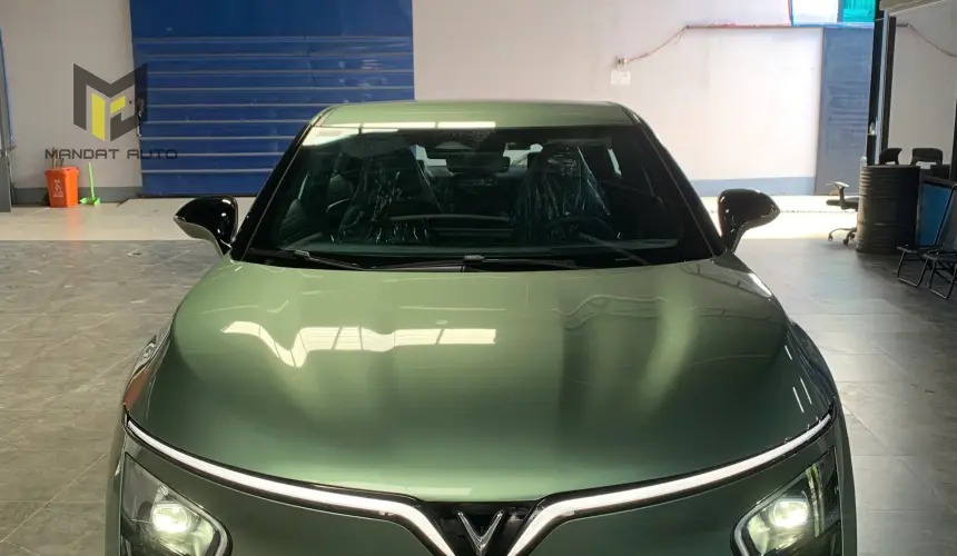 VINFAST VF7 - PLUS FWD - 2025