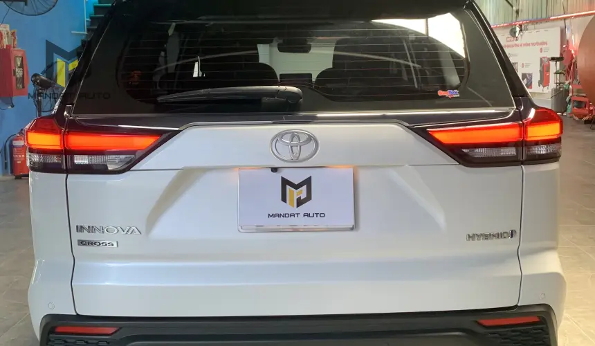TOYOTA INNOVA CROSS HYBRID - 2025