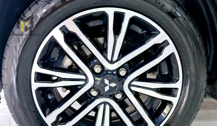 MITSUBISHI ATTRAGE 1.2AT Prenium 2021
