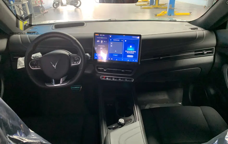 VINFAST VF7 - PLUS FWD - 2025