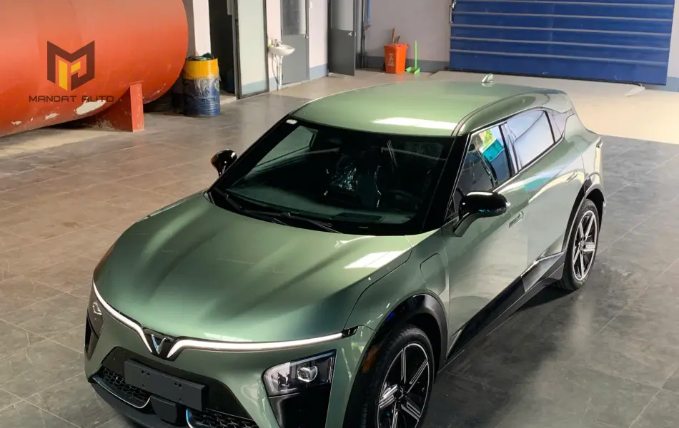 VINFAST VF7 - PLUS FWD - 2025