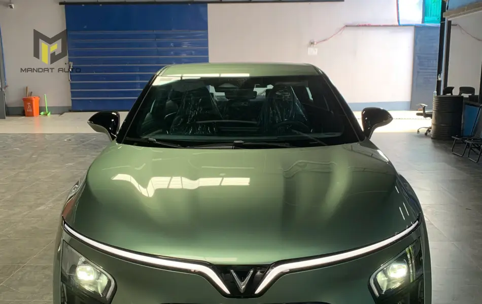 VINFAST VF7 - PLUS FWD - 2025