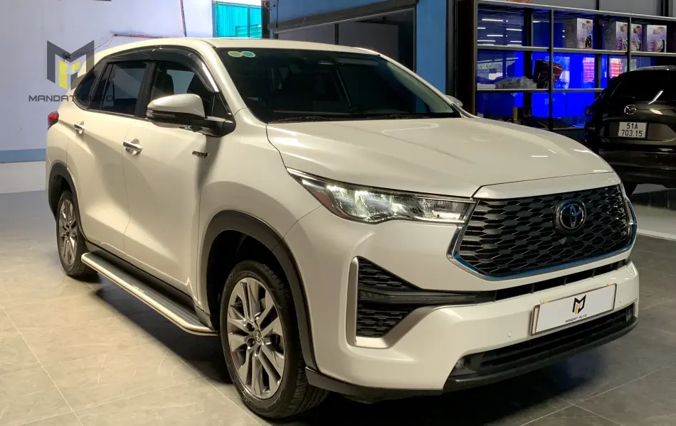 TOYOTA INNOVA CROSS HYBRID - 2025