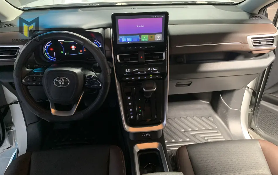 TOYOTA INNOVA CROSS HYBRID - 2025