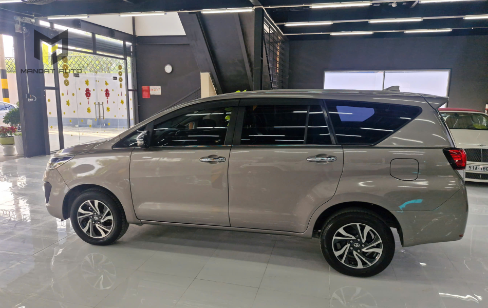 Toyota Innova 2.0G 2021